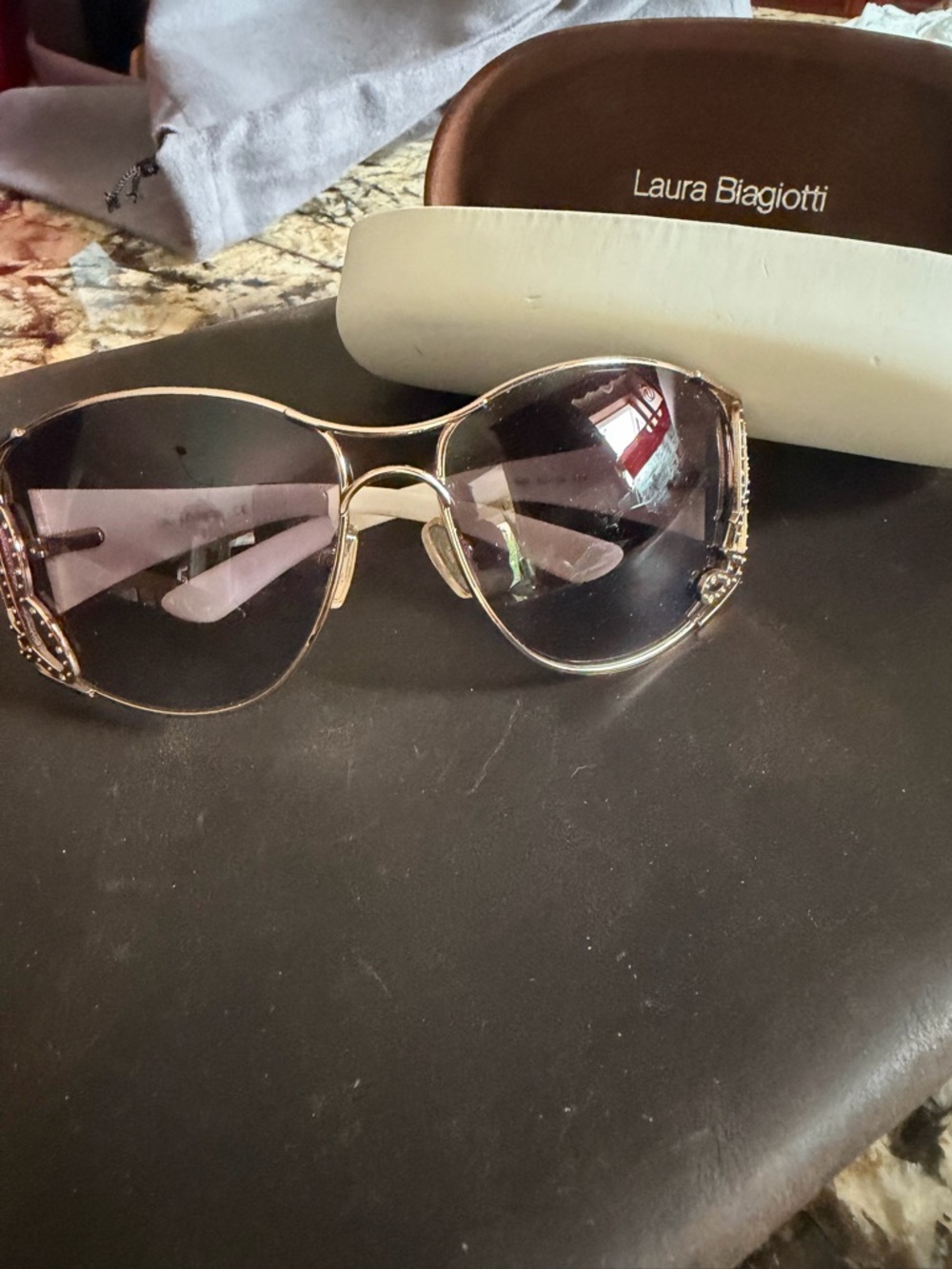 NWOT Laura Biagiotti Ivory pearl bone Arms Made in Italy Vintage